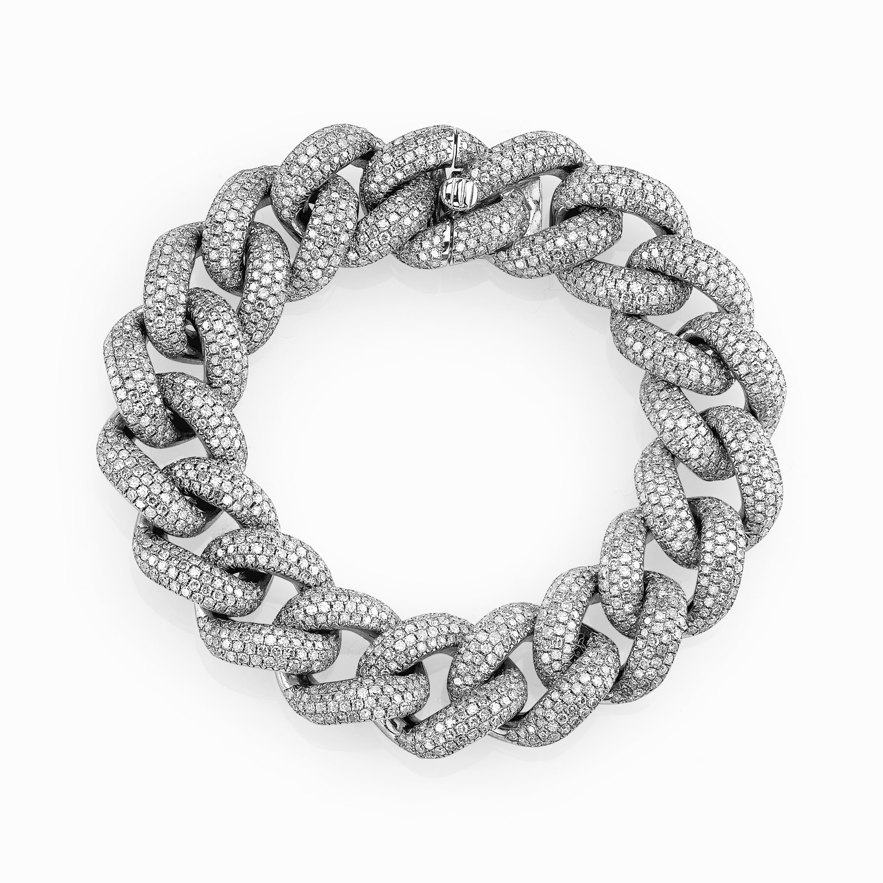 SHAY Ready to Ship Diamond Pave Jumbo Link Bracelet, 9.8ct, 18k gold, detail view