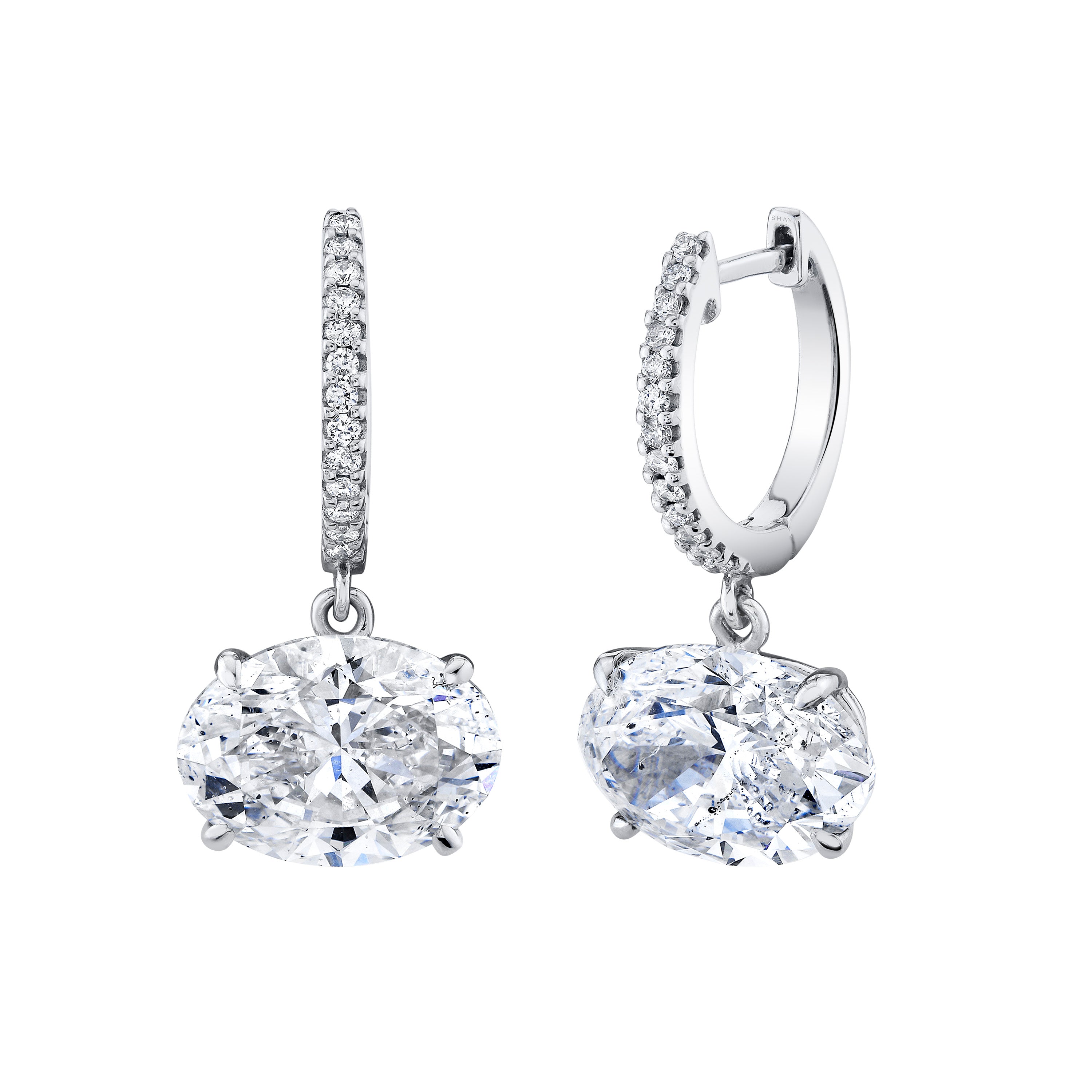 SHAY Diamond Oval Huggies, 6.4ct, 18k gold, detail view