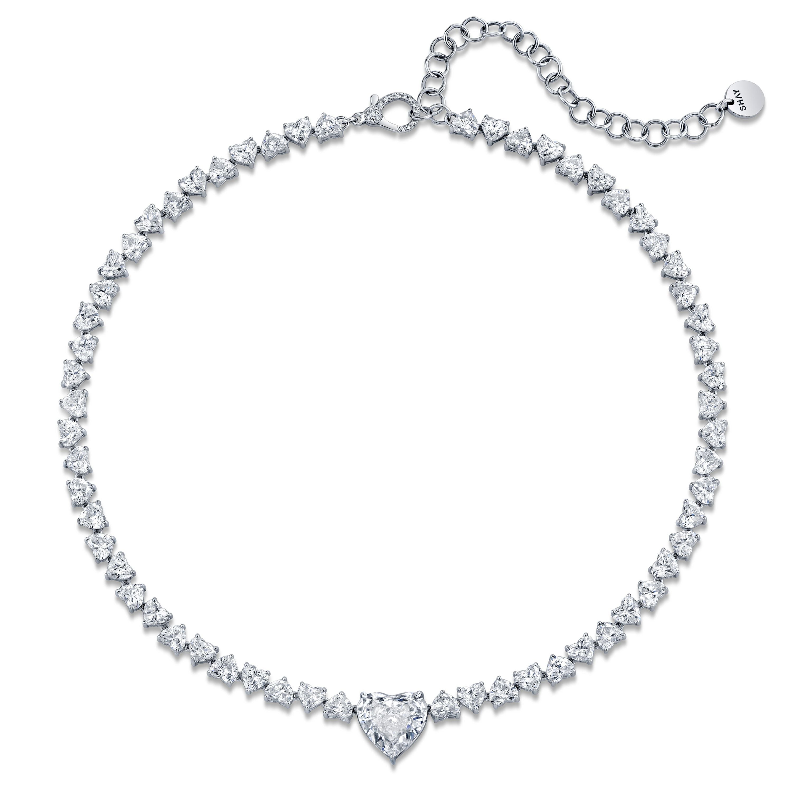 SHAY Diamond Heart Center Tennis Necklace, 18k gold, detail view