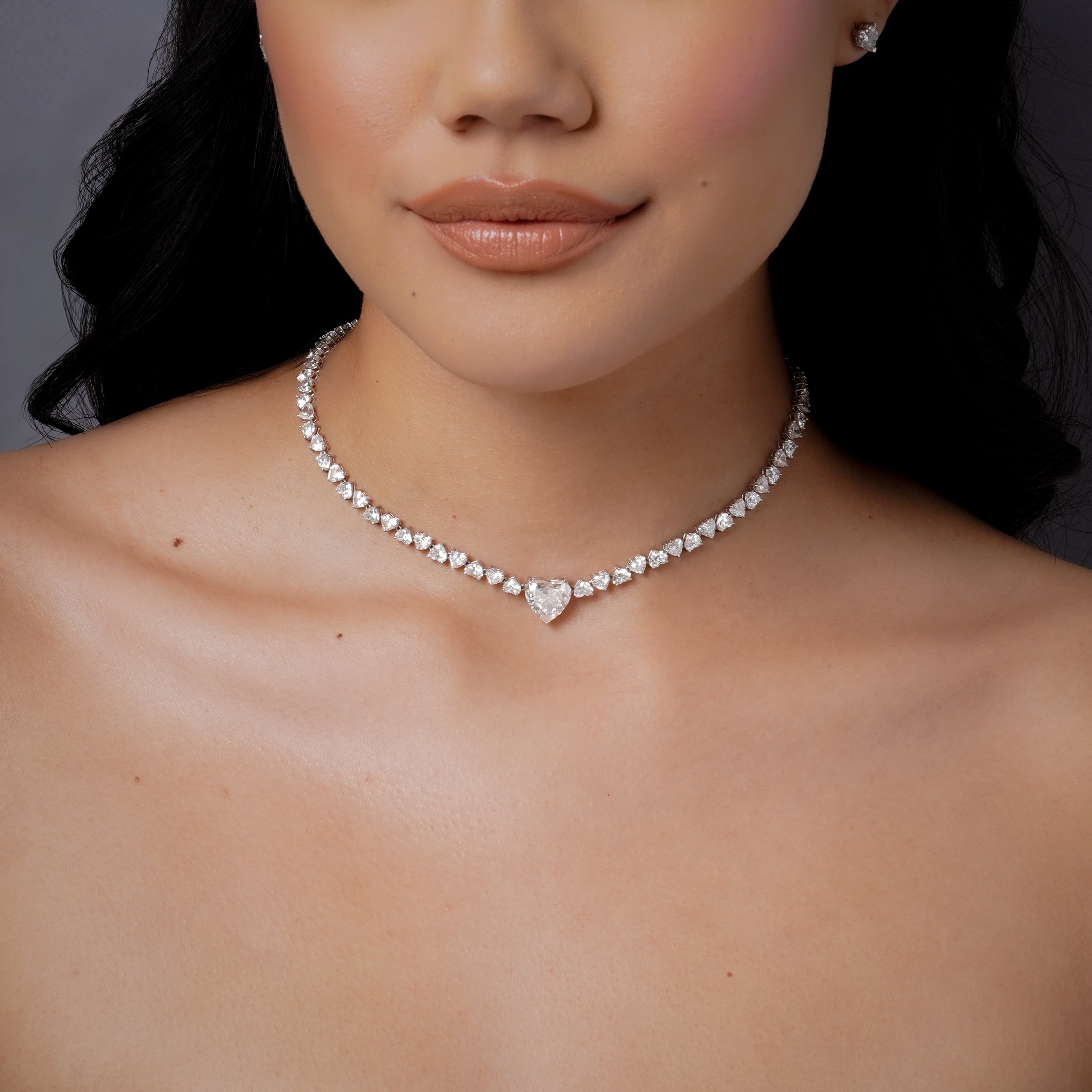 DIAMOND HEART CENTER TENNIS NECKLACE