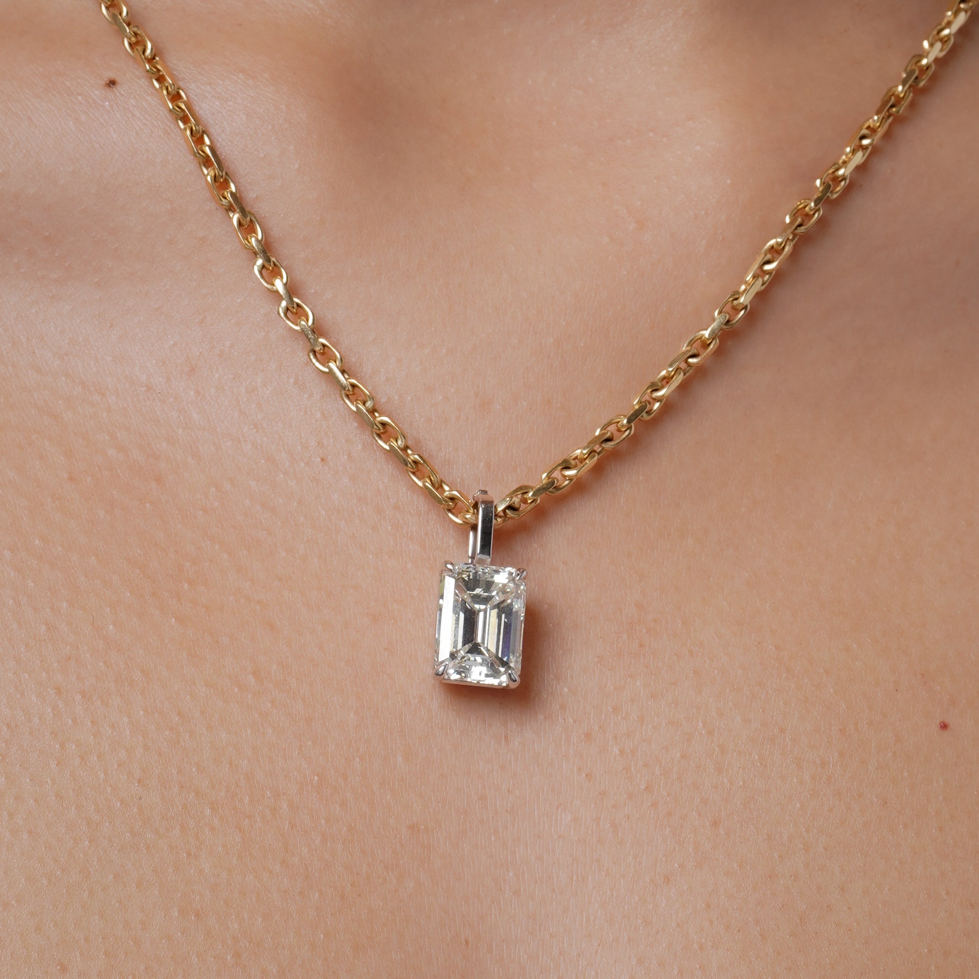 SHAY Diamond Emerald Cut Pendant Necklace, 10ct, 18k gold, alternate view
