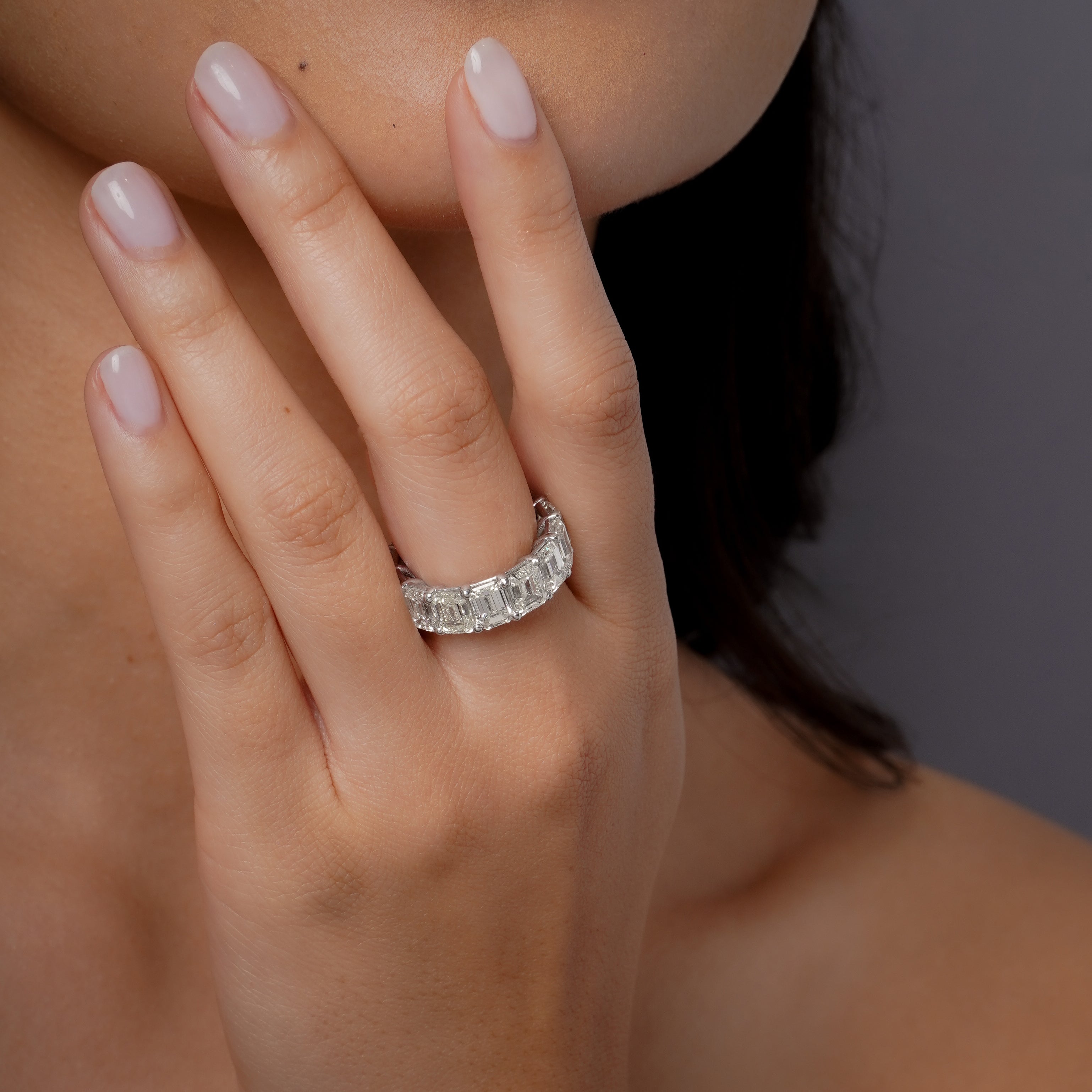 GRAND DIAMOND EMERALD BAND