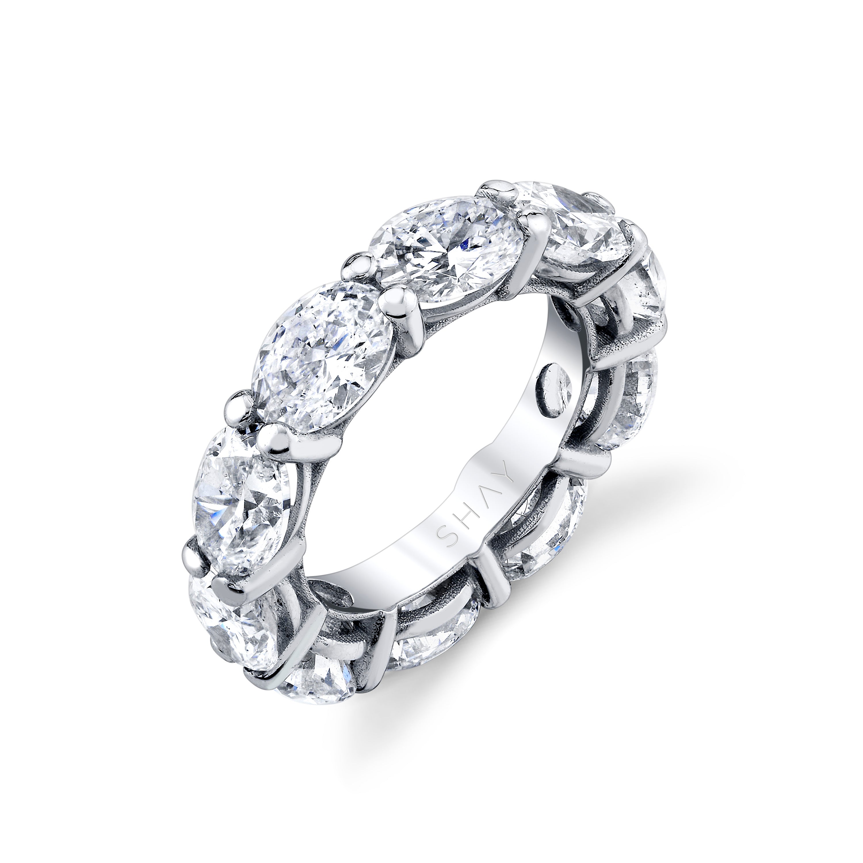 SHAY Diamond East West Eternity Band, 5.74ct, 18k gold, detail view