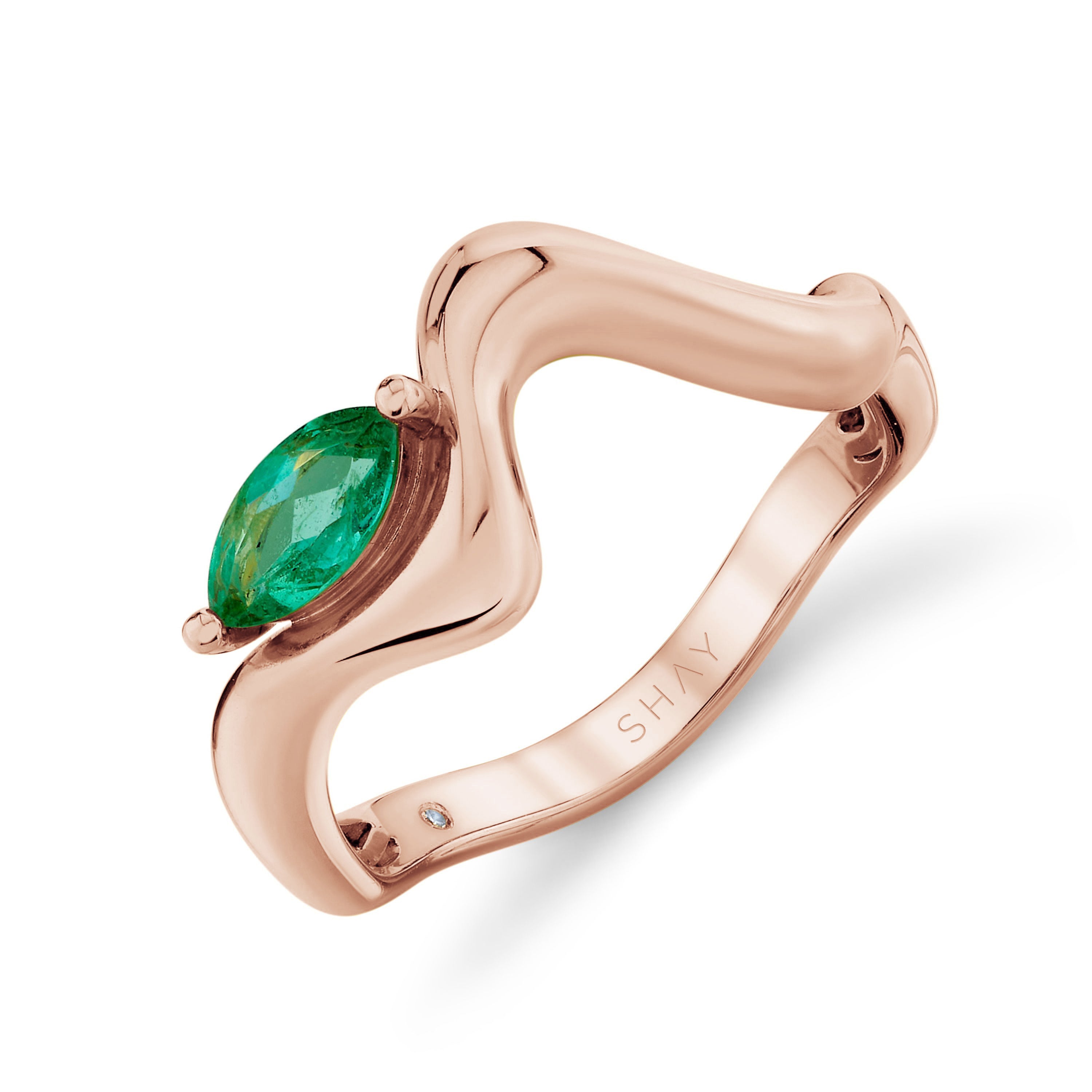 EMERALD MARQUISE WAVE RING