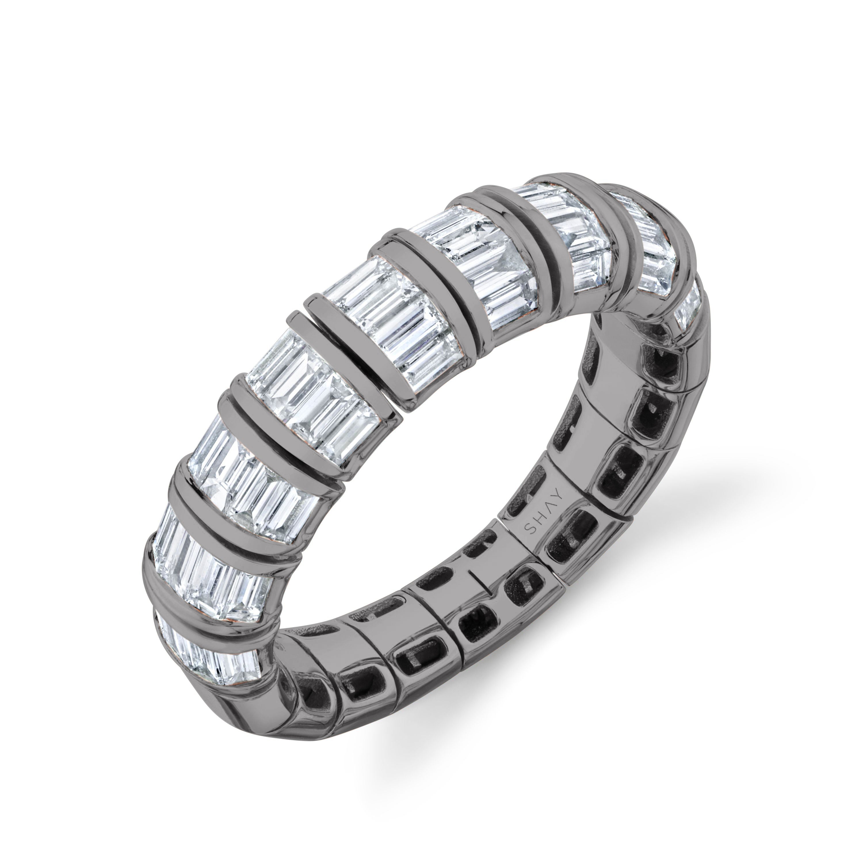 SHAY Diamond Baguette Ring Petite, 1.5ct, 18k gold, additional view