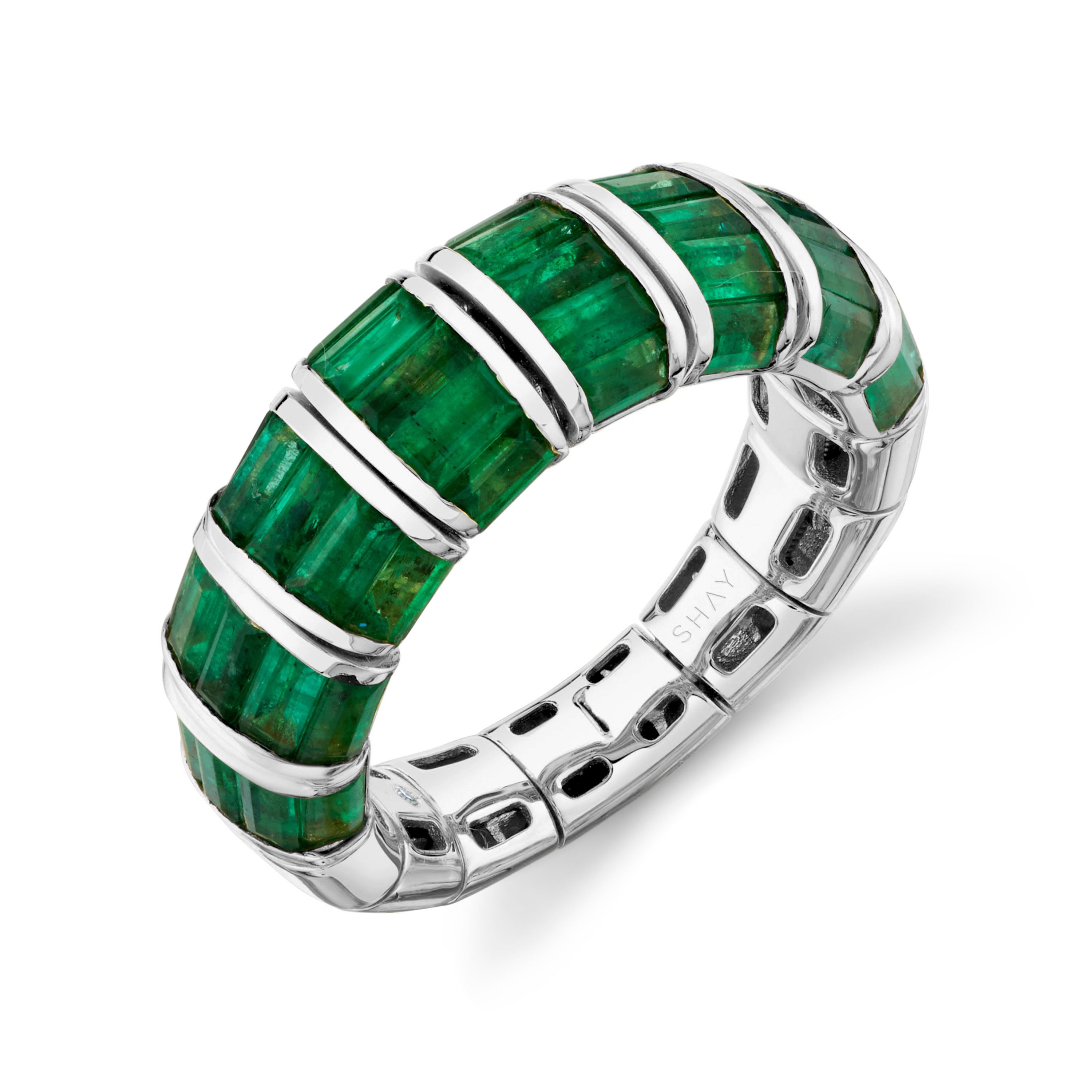 SHAY Emerald Baguette Ring, 4.4ct, 18k gold, side view