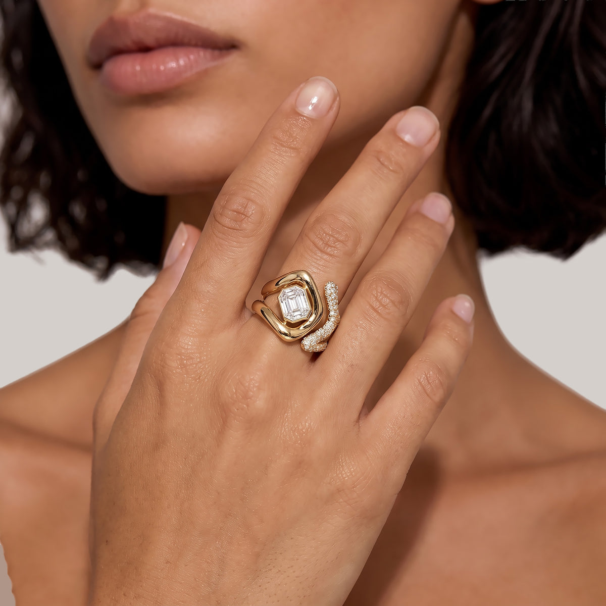 DIAMOND BEZEL ZAR RING