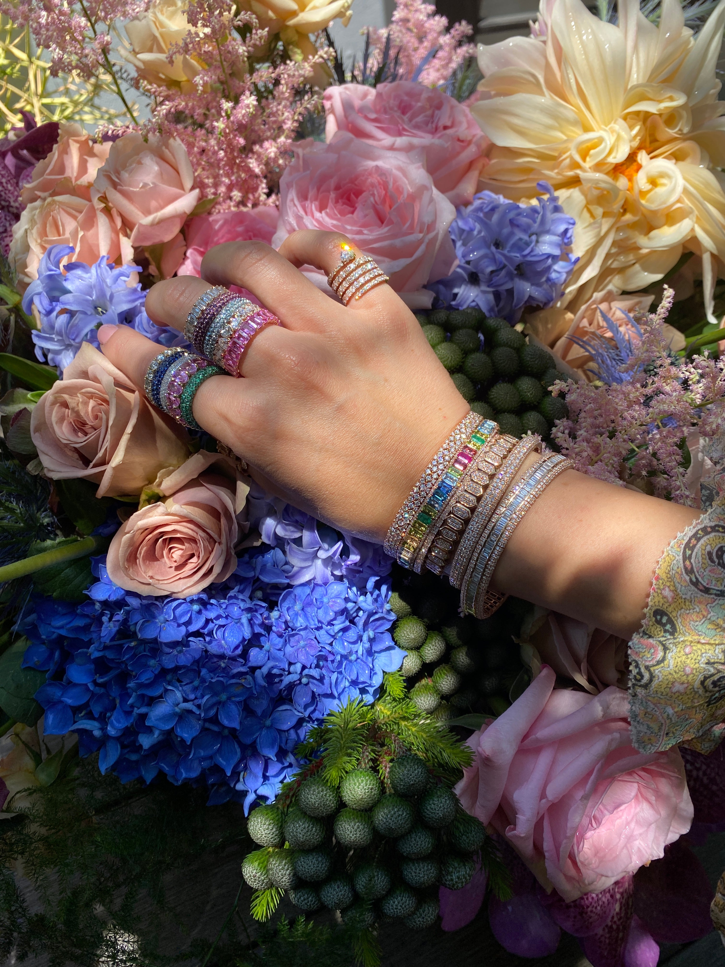 DIAMOND PAVE SQUARE STRETCH BRACELET