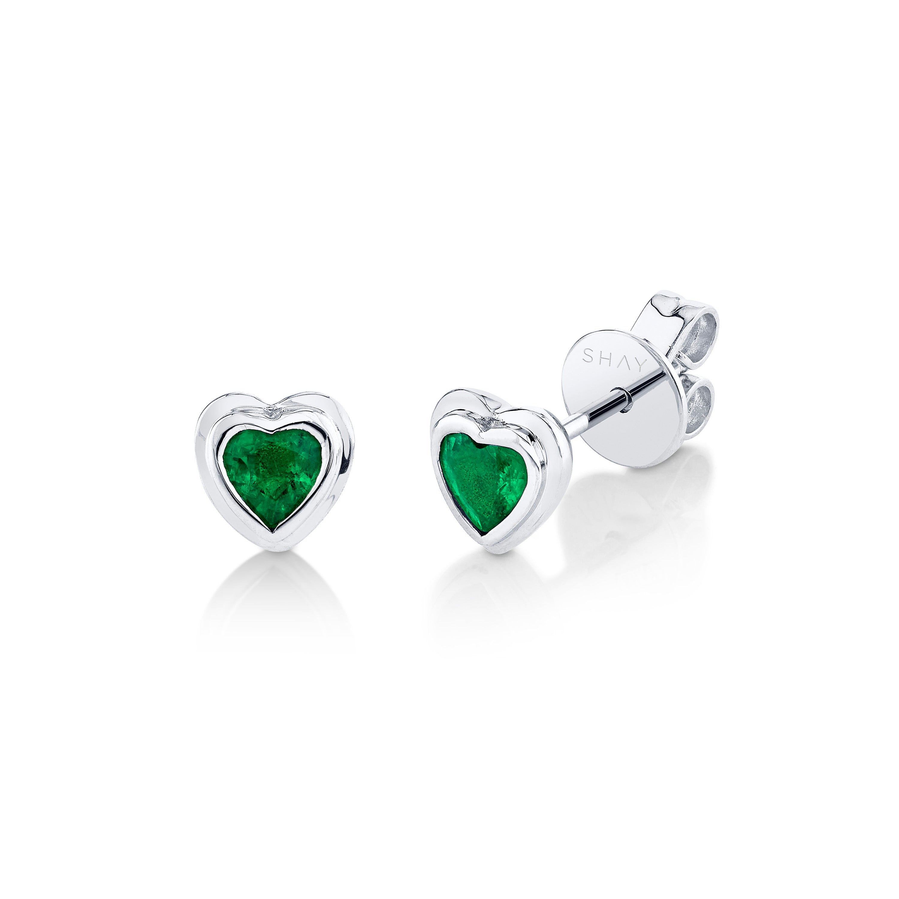 SHAY Emerald Bezel Heart Studs, 0.52ct, 18k gold, detail view