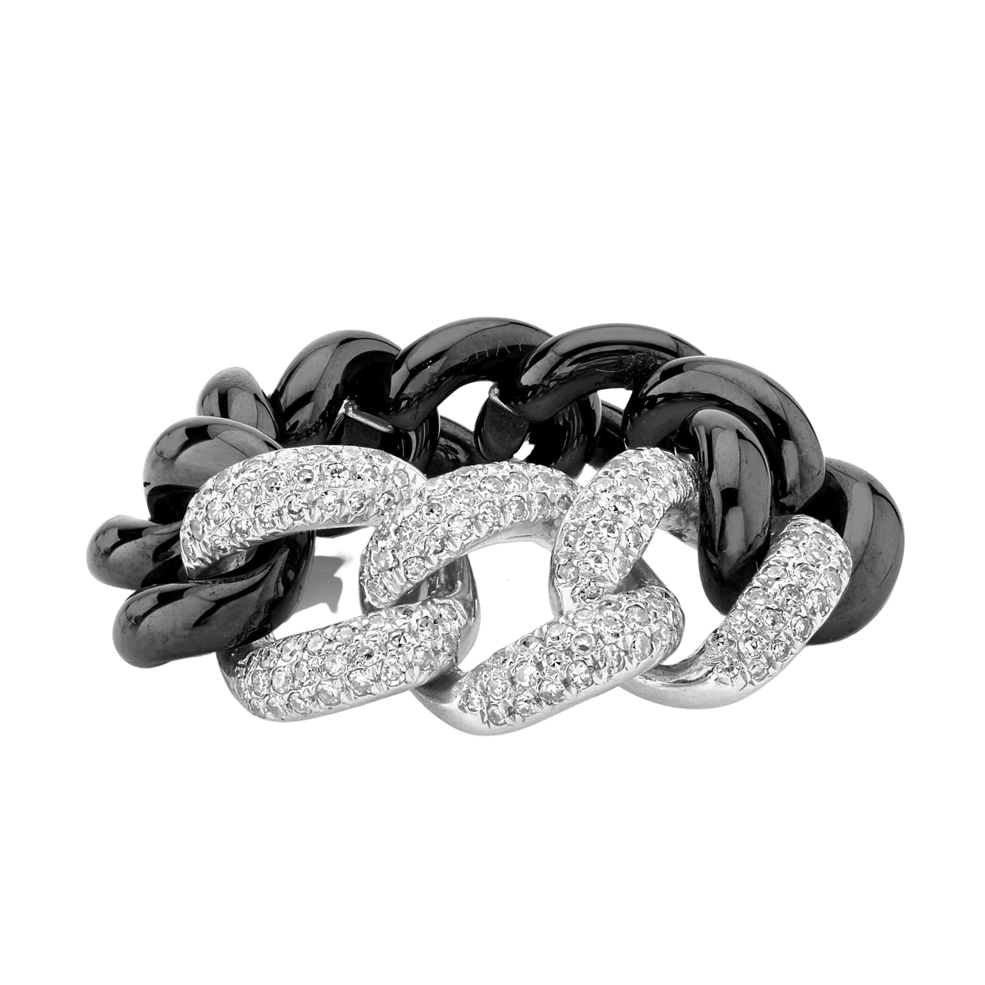 SHAY Ready to Ship Black Ceramic Pave Essential Link Ring, 18k gold, detail view