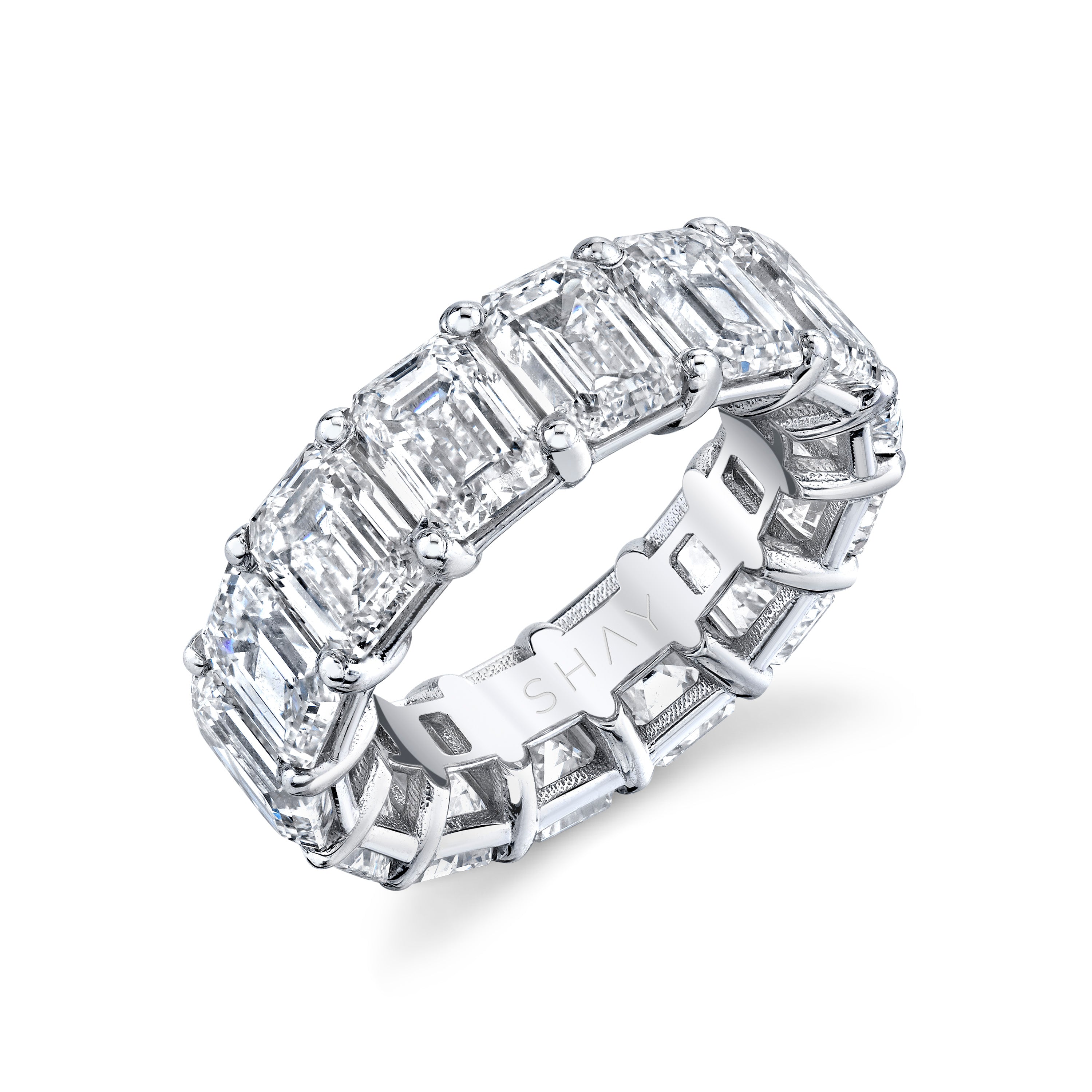 SHAY Grand Diamond Emerald Band, 14.88ct, 18k gold, detail view