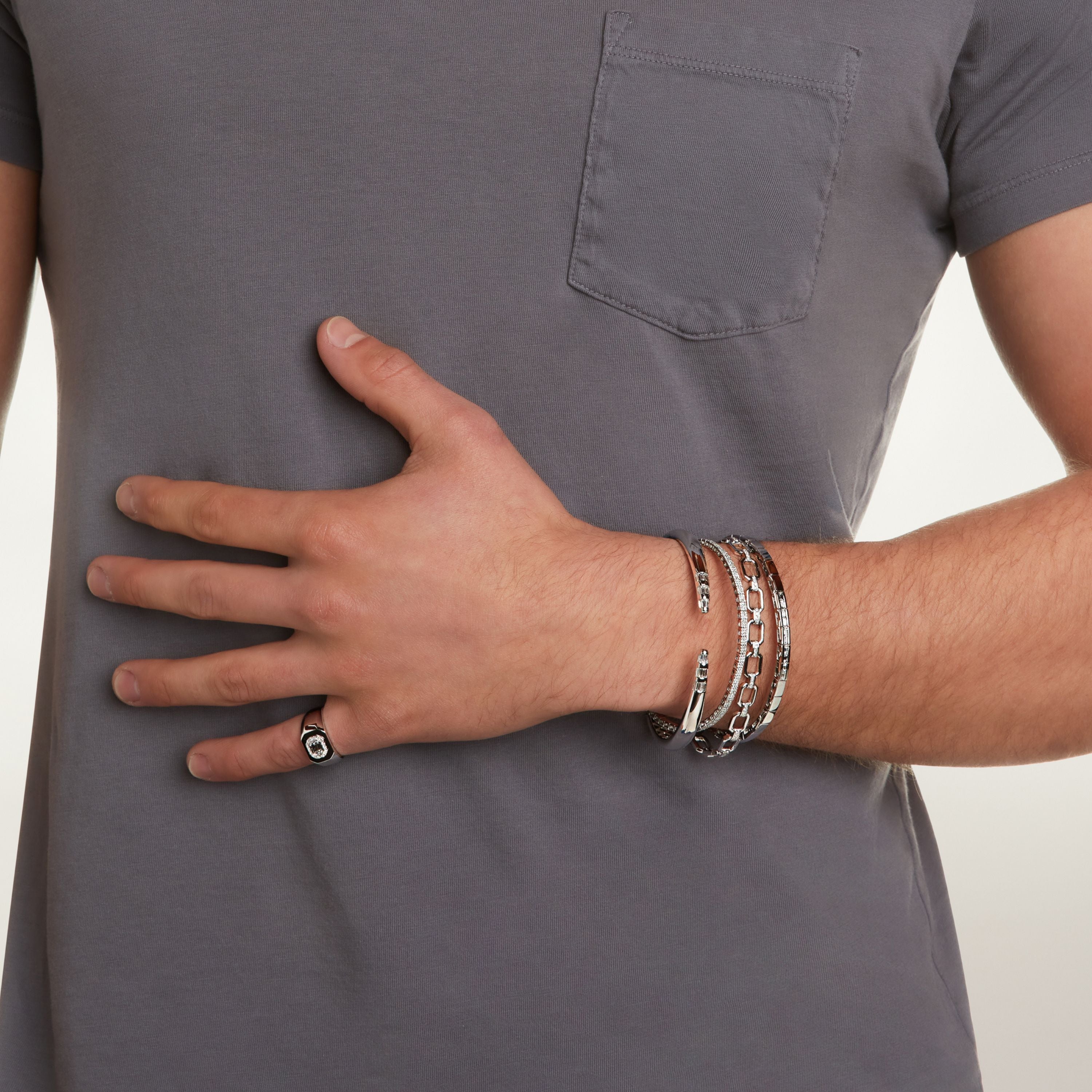 SHAY Ready to Ship Men's Diamond Illusion Signet Pinky Ring (mr Porter), 0.08ct, 18k gold, alternate view