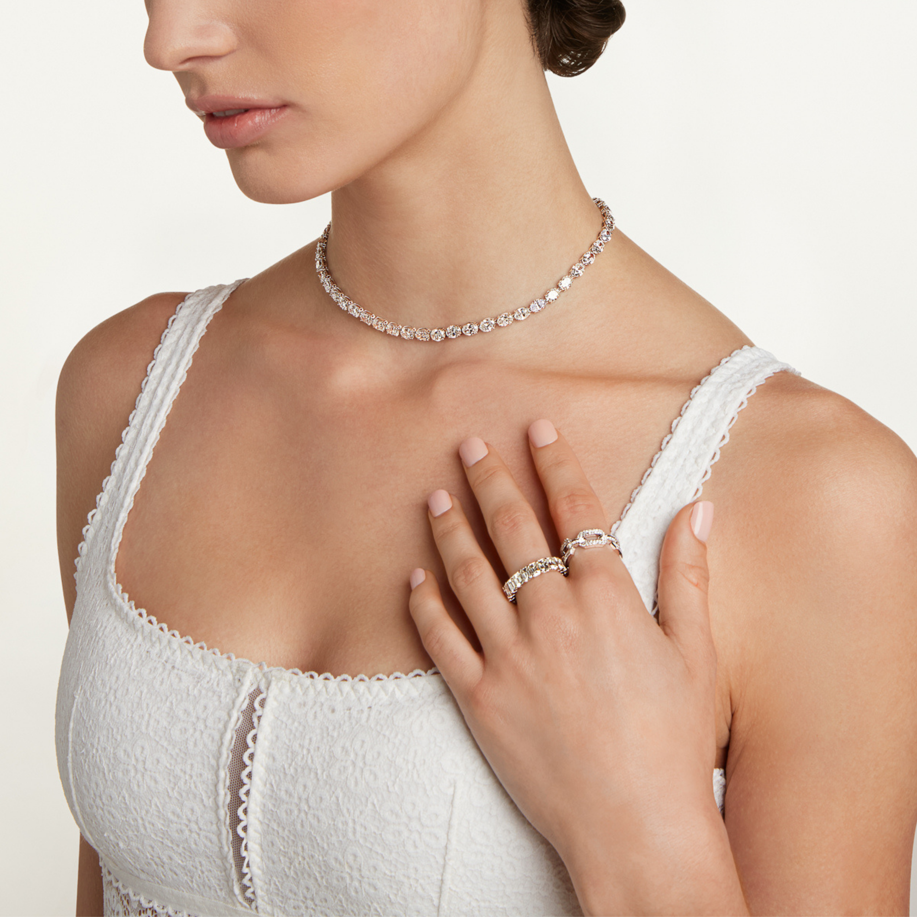 DIAMOND EAST WEST OVAL TENNIS NECKLACE