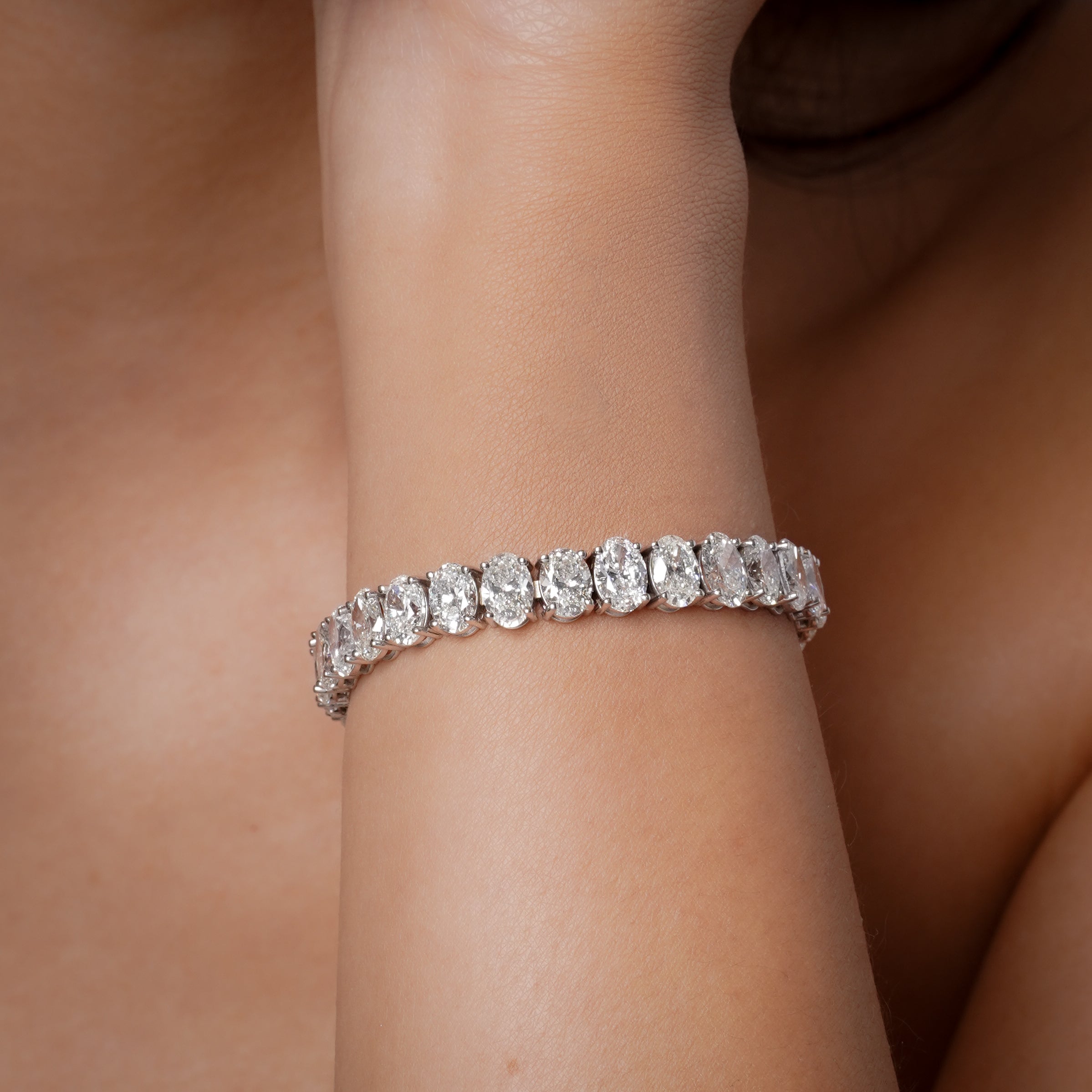 DIAMOND OVAL TENNIS BRACELET