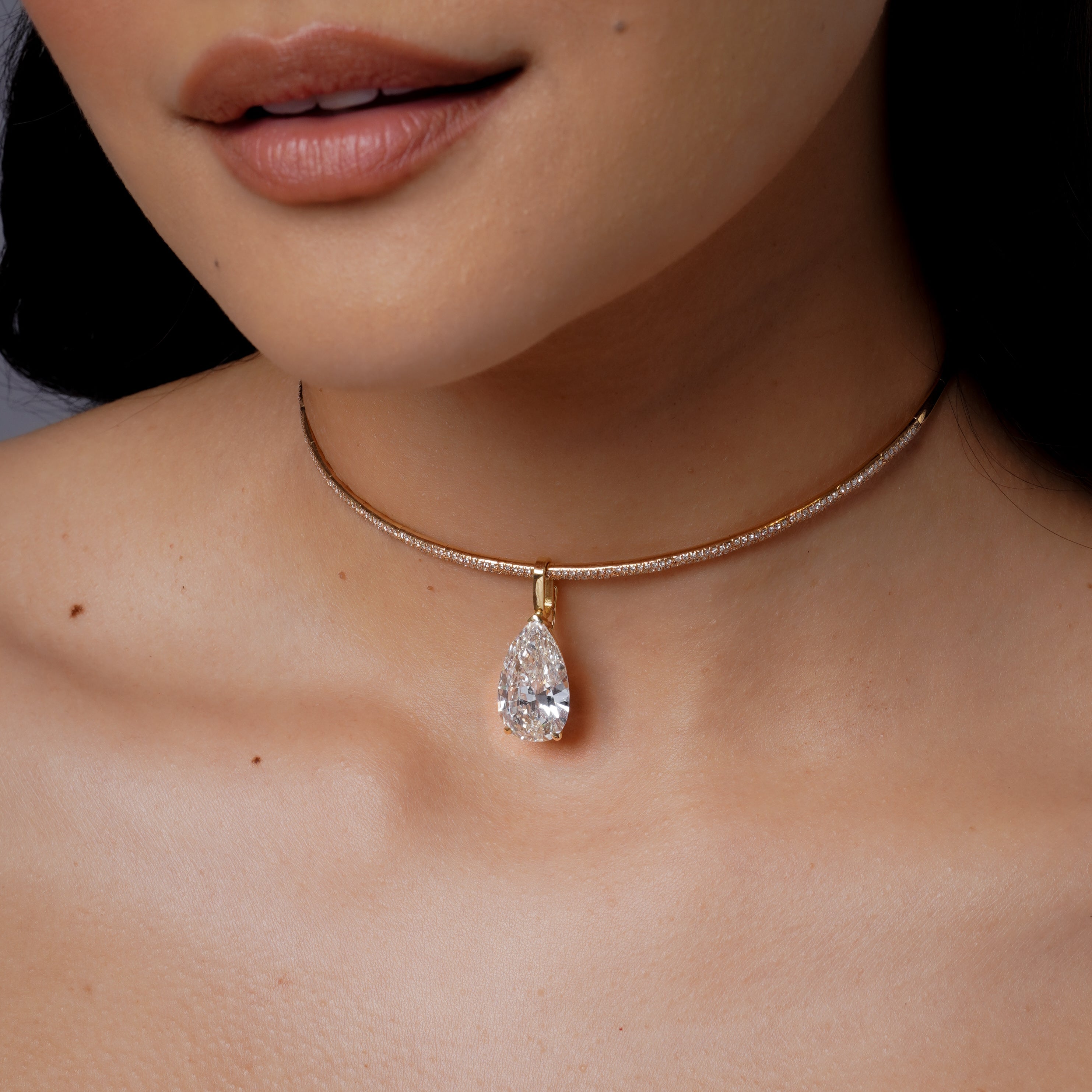 SHAY Diamond Pendant Pear Collar Necklace, 11.3ct, 18k gold, alternate view