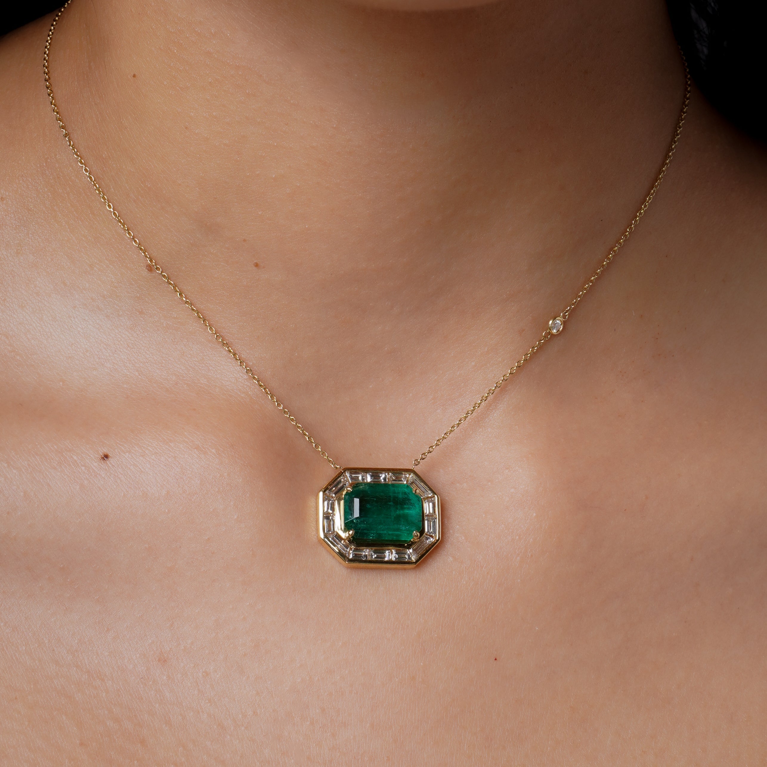 EMERALD & DIAMOND LARGE DECO NECKLACE