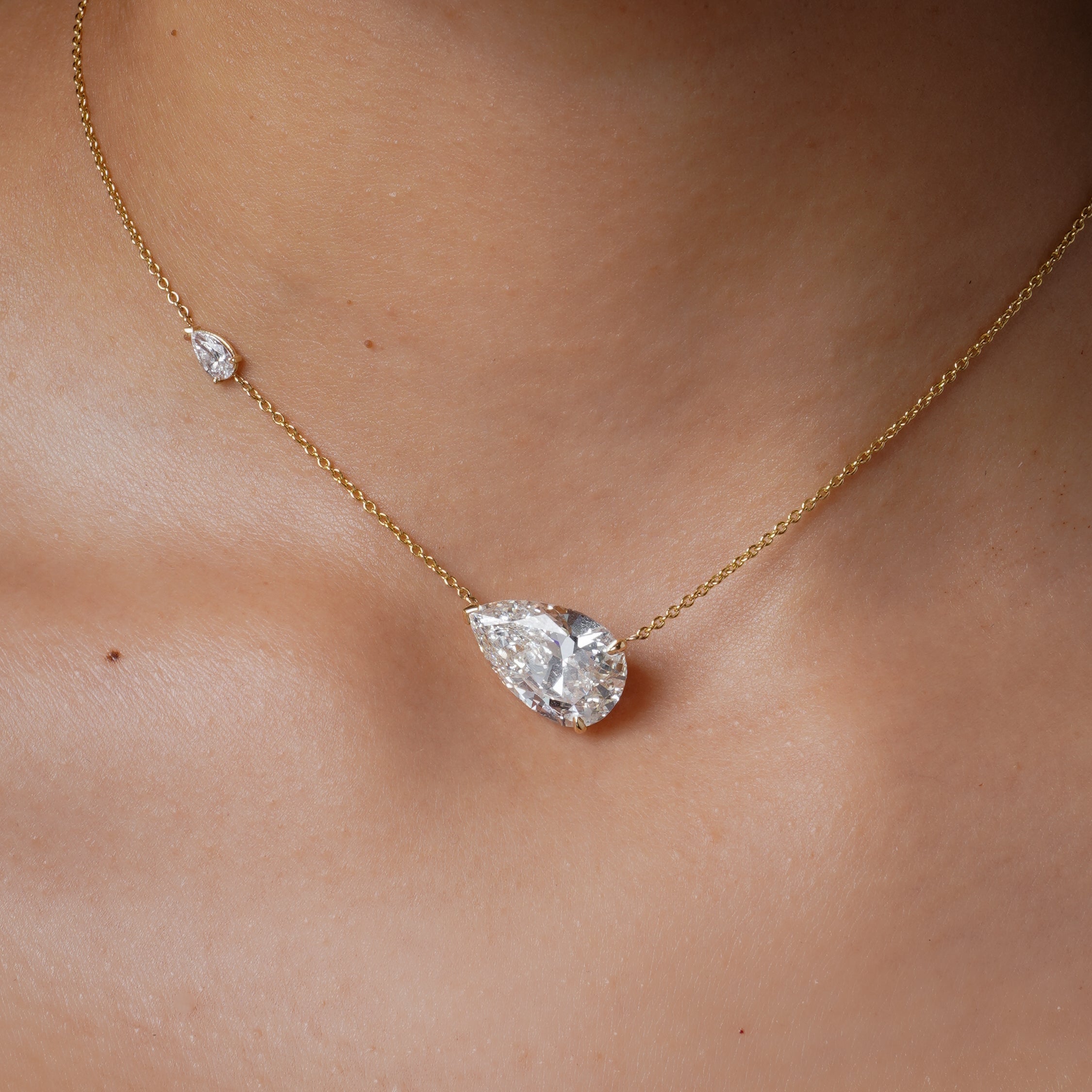 SHAY Diamond East West Pear Pendant Necklace, 9.4ct, 18k gold, alternate view