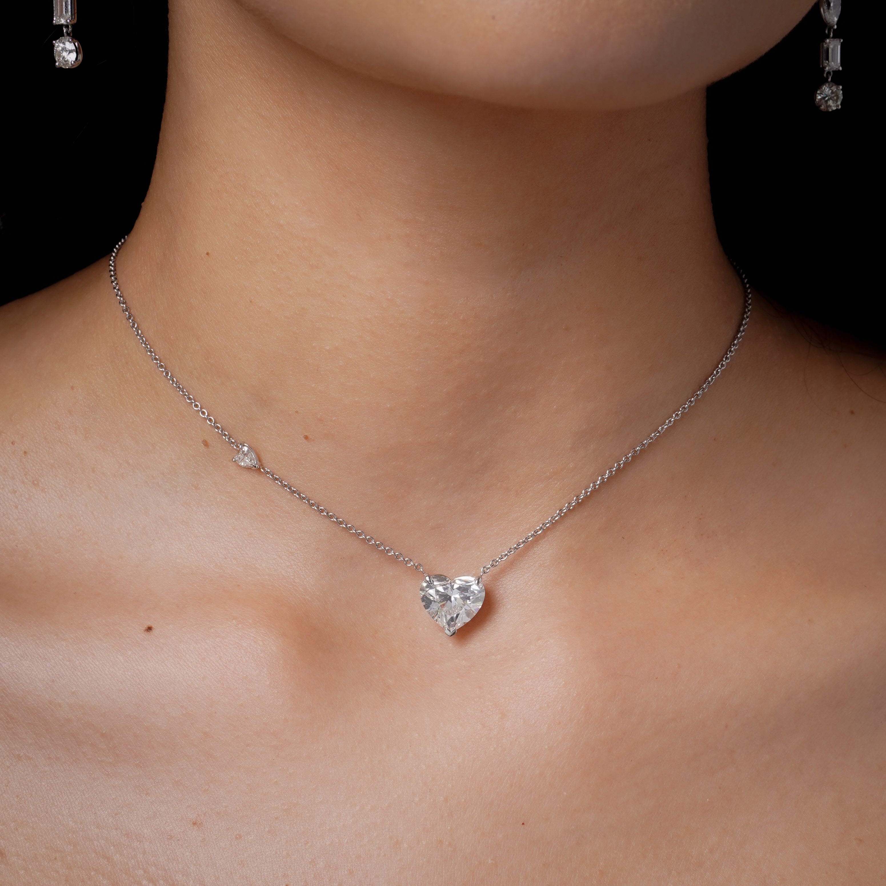 SHAY Diamond Heart Pendant Necklace, 5.7ct, 18k gold, alternate view