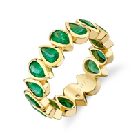 EMERALD PEAR BEZEL BAND