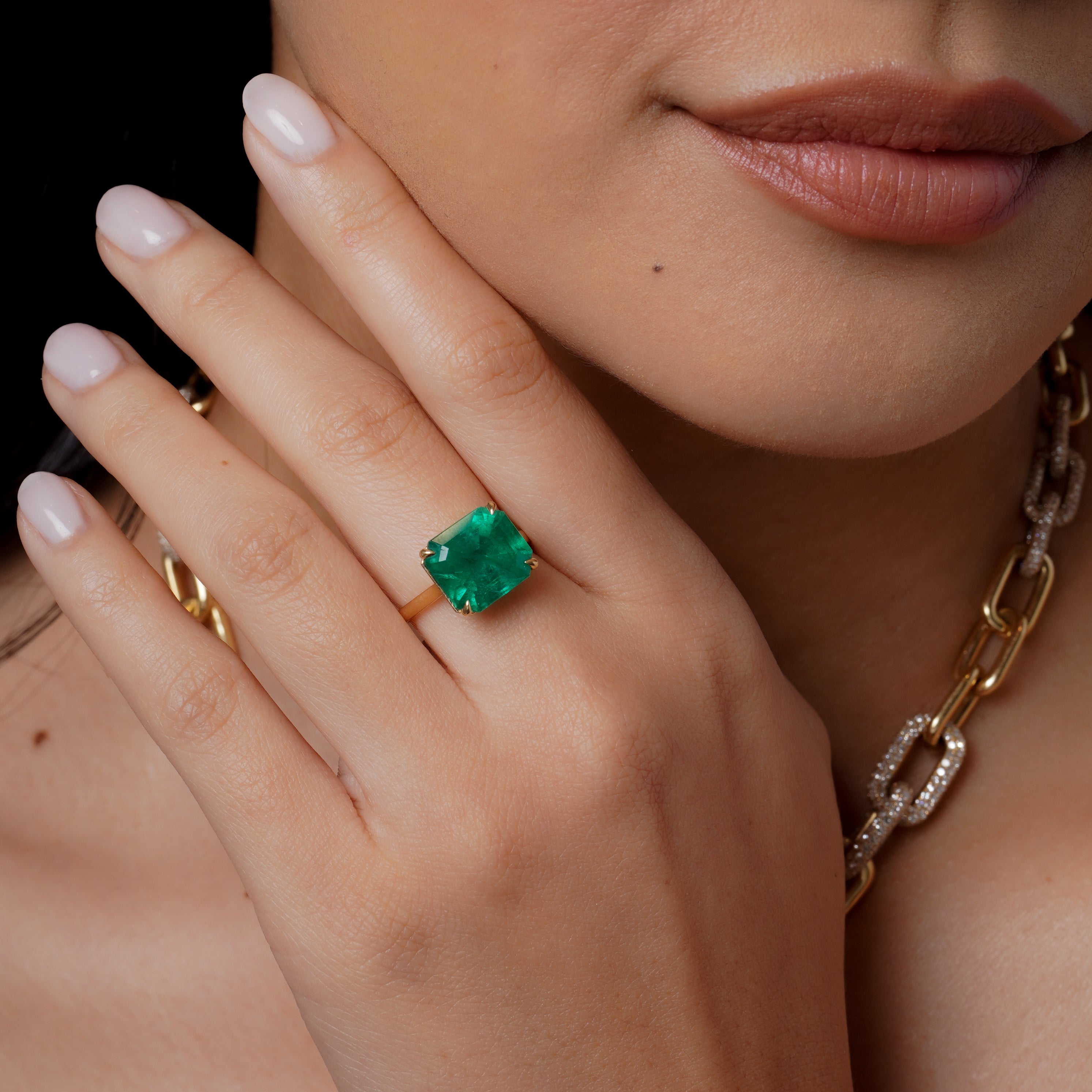 SHAY Colombian Emerald Solitaire Ring, 7.47ct, 18k gold, alternate view