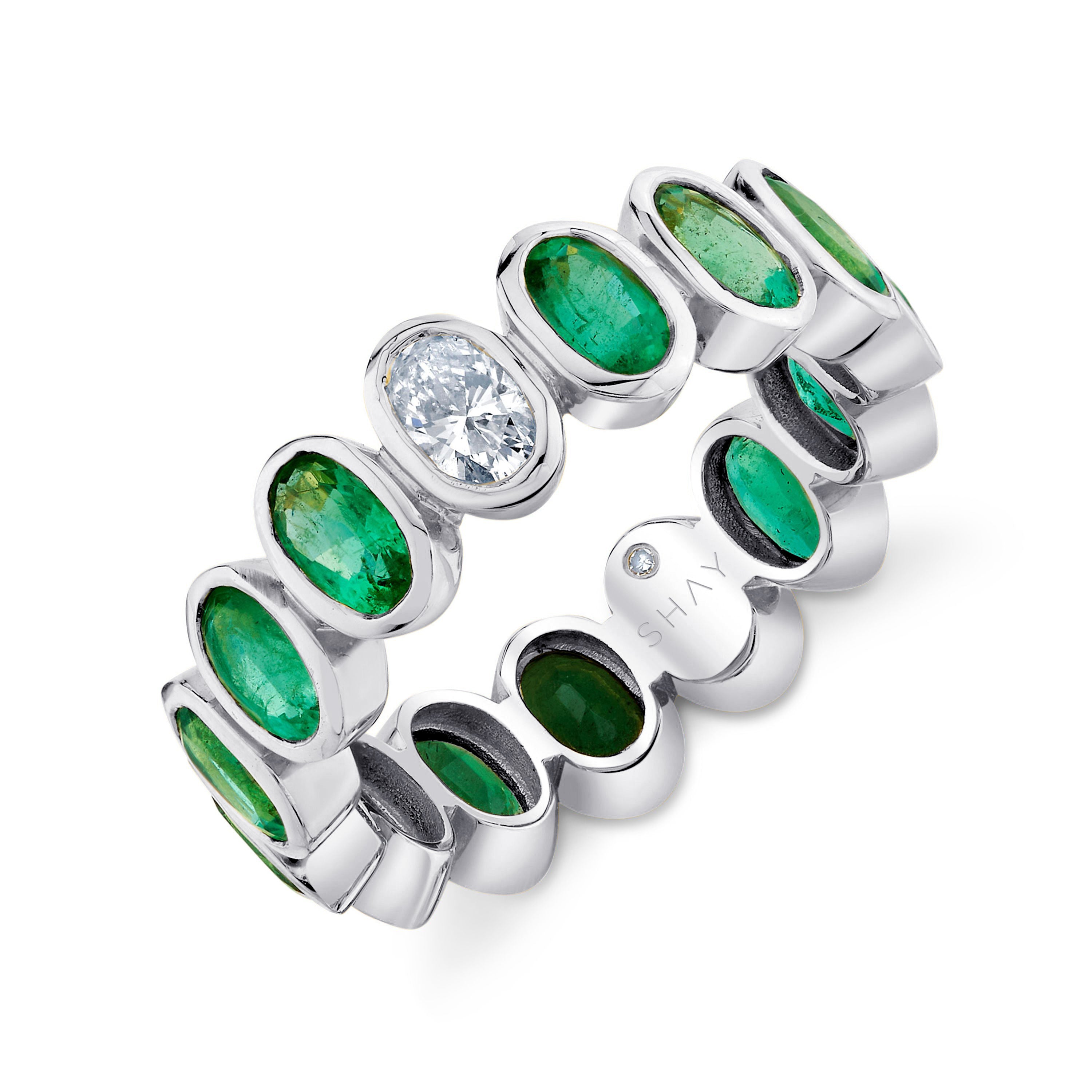 EMERALD & DIAMOND OVAL BEZEL BAND