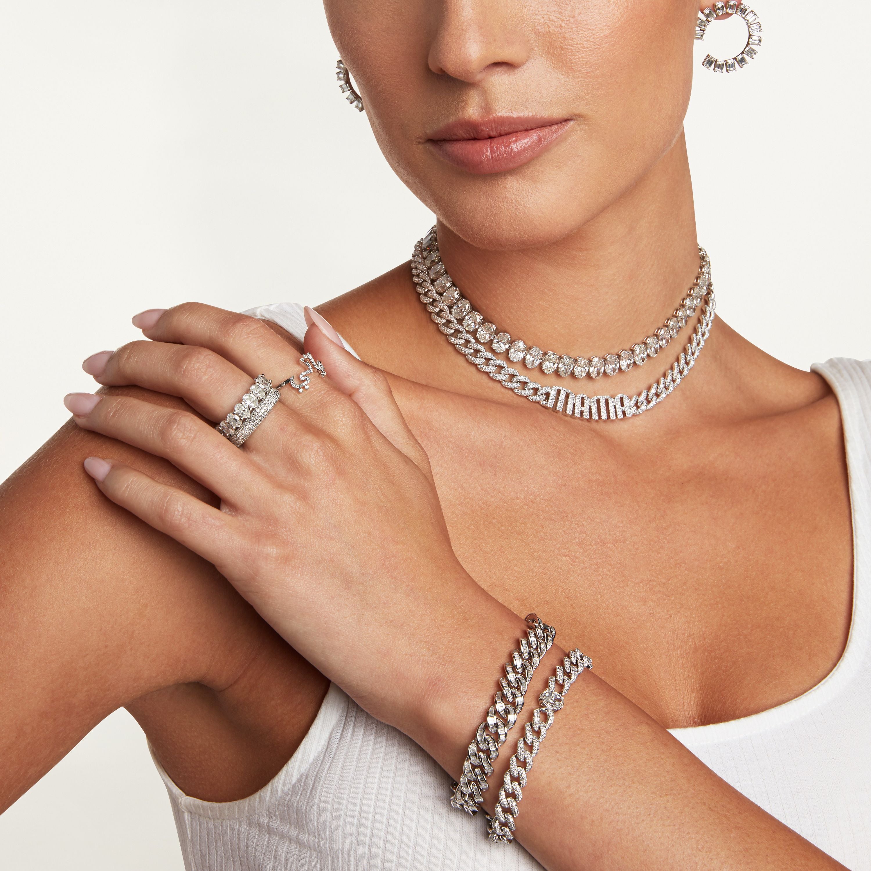 DIAMOND PERSONALIZED 4 LETTER MEDIUM LINK NECKLACE