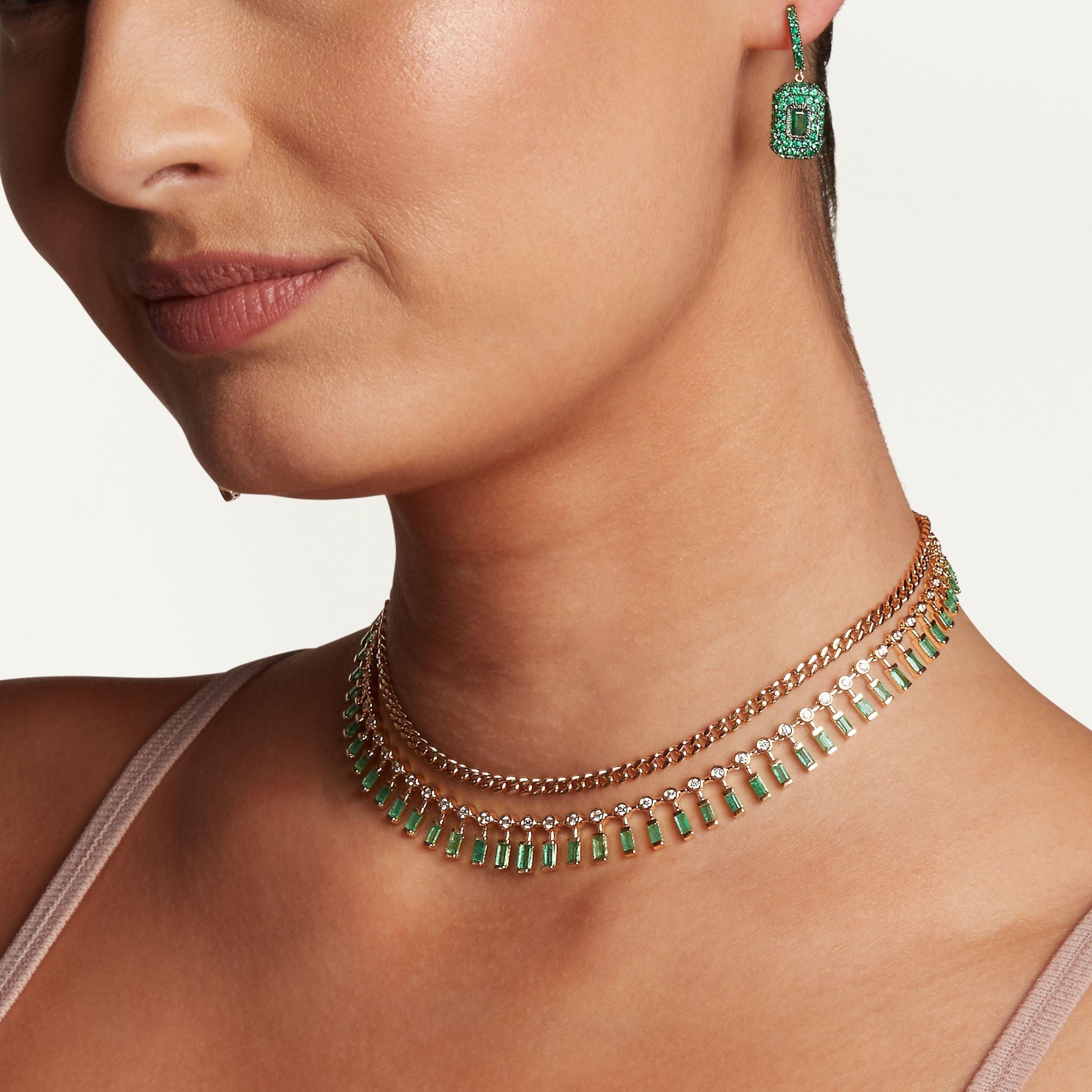 VeroniQ Trends Green Emerald Choker Gold Plated Brass Set at Rs 125000/set  in Jaipur