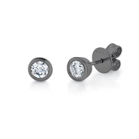 DIAMOND ROUND BEZEL STUDS PETITE