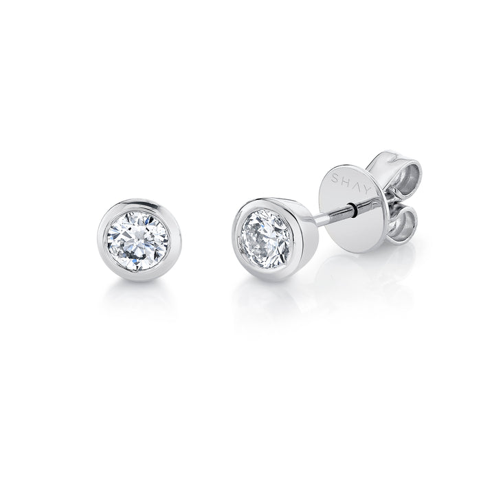 DIAMOND ROUND BEZEL STUDS PETITE