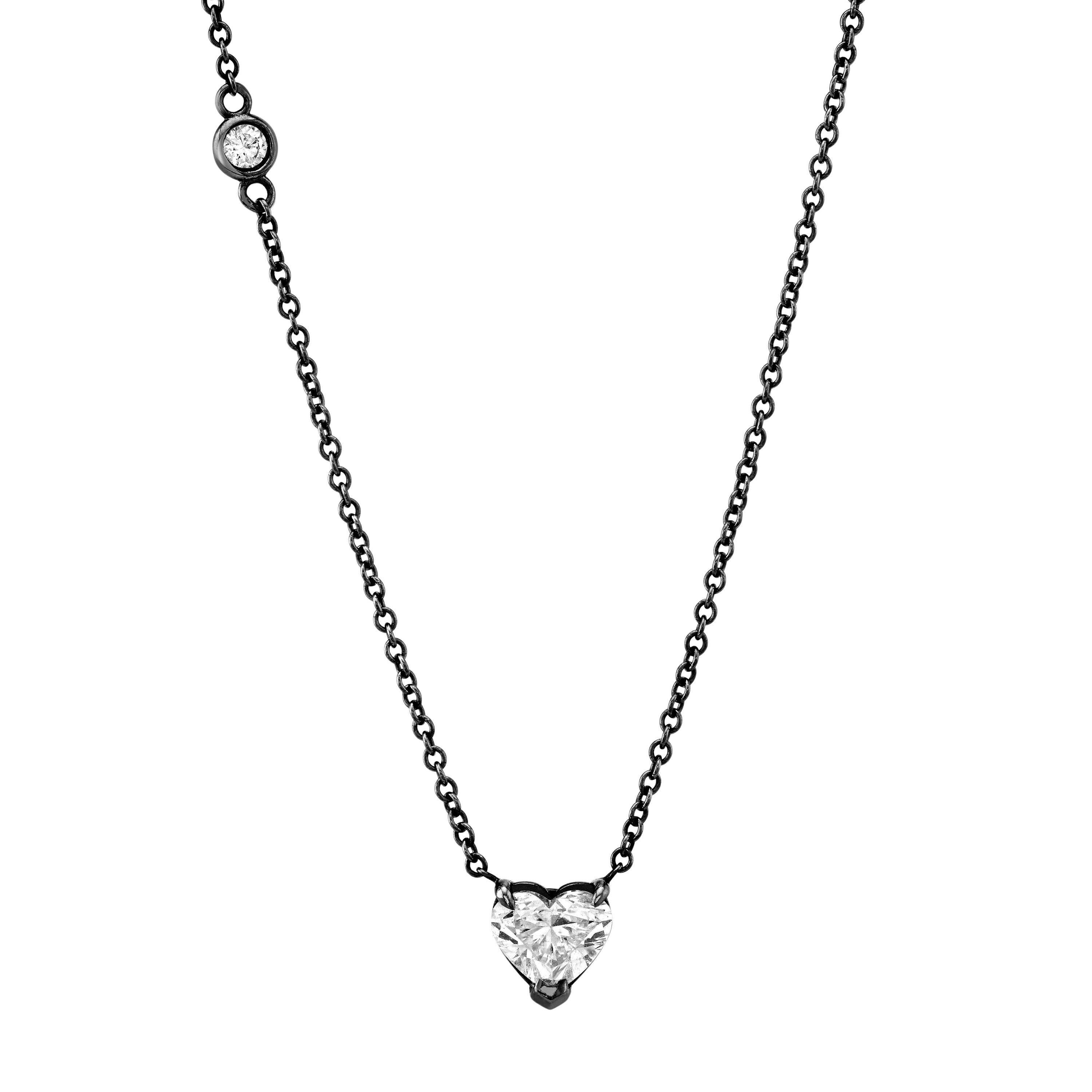 DIAMOND PRONG HEART NECKLACE