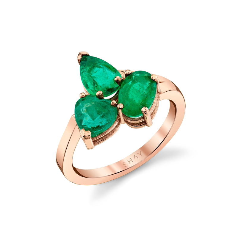 SMALL EMERALD OMBRE TRIPLE GEM RING