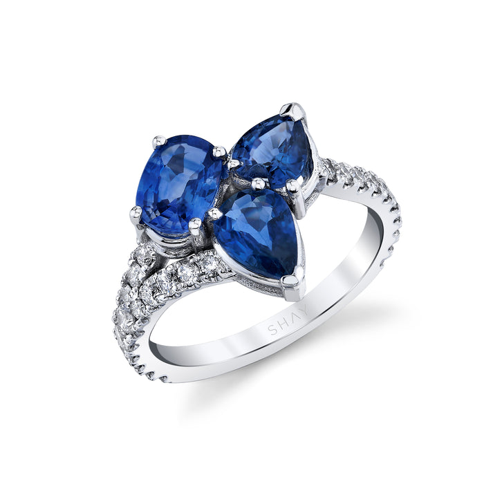 BLUE SAPPHIRE CLUSTER & DIAMOND BAND RING