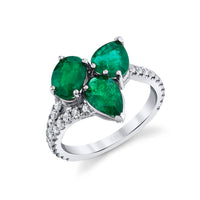 EMERALD CLUSTER & DIAMOND BAND RING