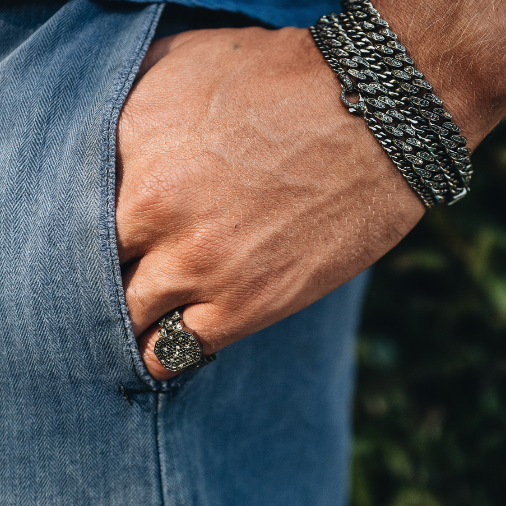 MEN'S TWINKLE PAVE RAIL PINKY SIGNET RING
