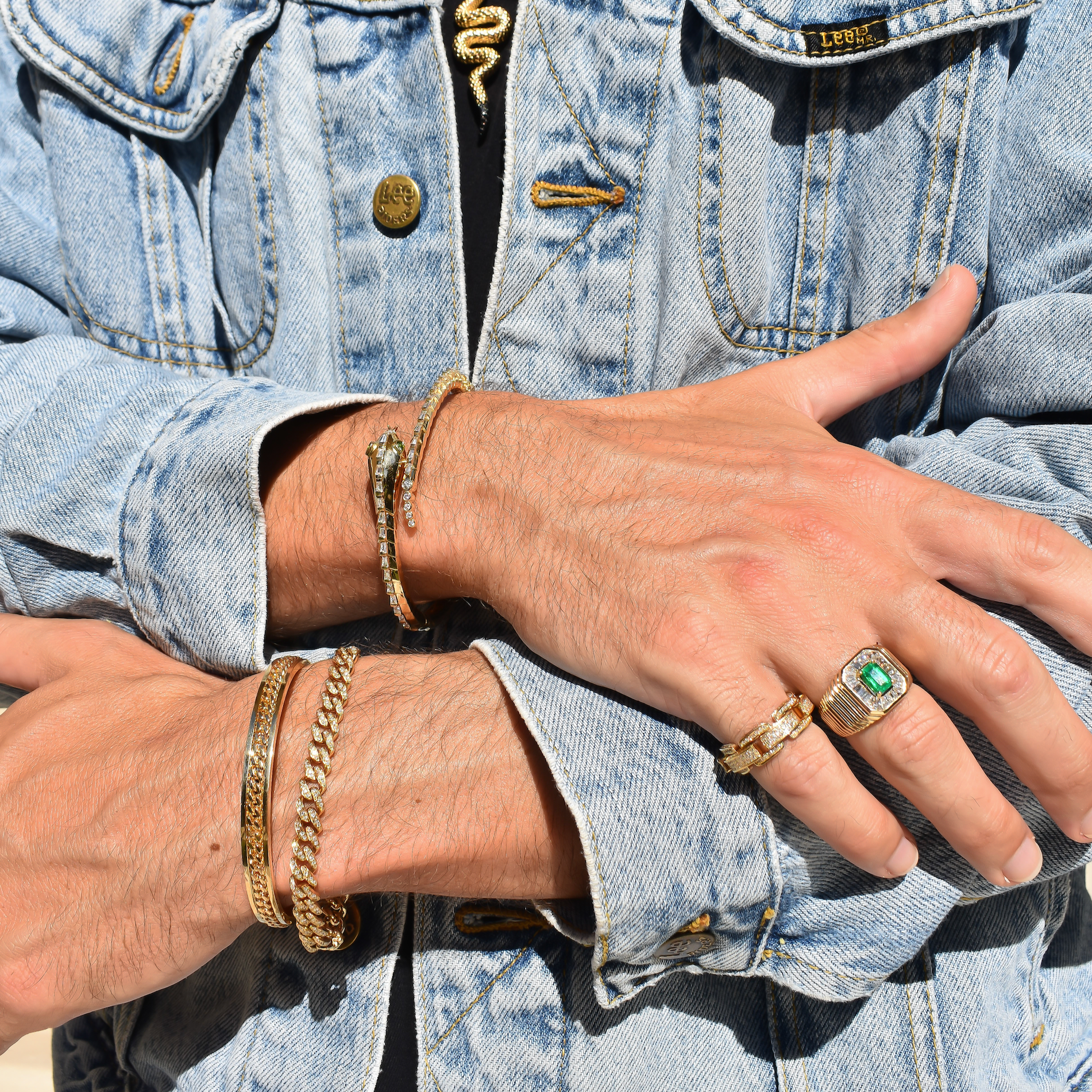 MEN'S SOLID GOLD LINK LINED BANGLE